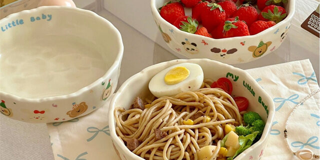 Cartoon ceramic noodle bowls for kids dinnerware