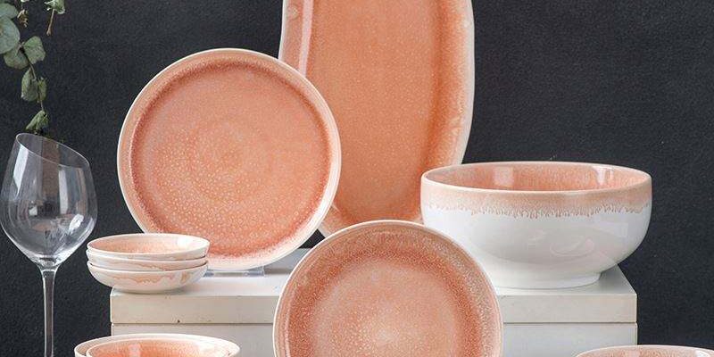 European glazed food dinnerware sets supplier