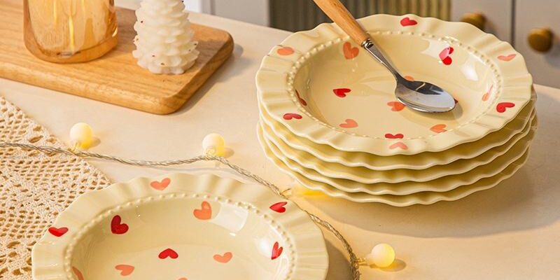 Heart pattern ceramic plates cream style dinnerware