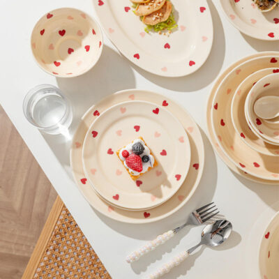 Heart-shaped luxury gift dinnerware sets custom design