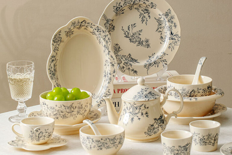 Luxury Pattern Home Dinnerware Sets Supplier (8) Luxury pattern dinnerware sets supplier collection