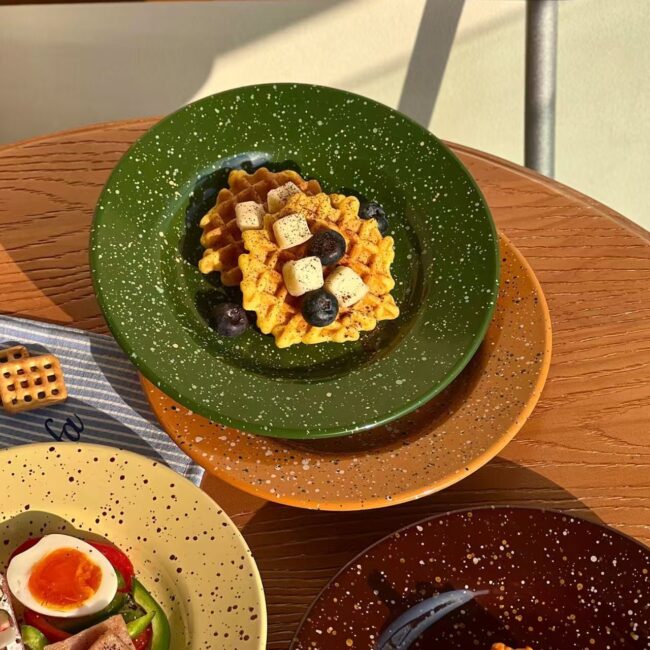 Color splash ceramic plates breakfast dessert dinnerware set