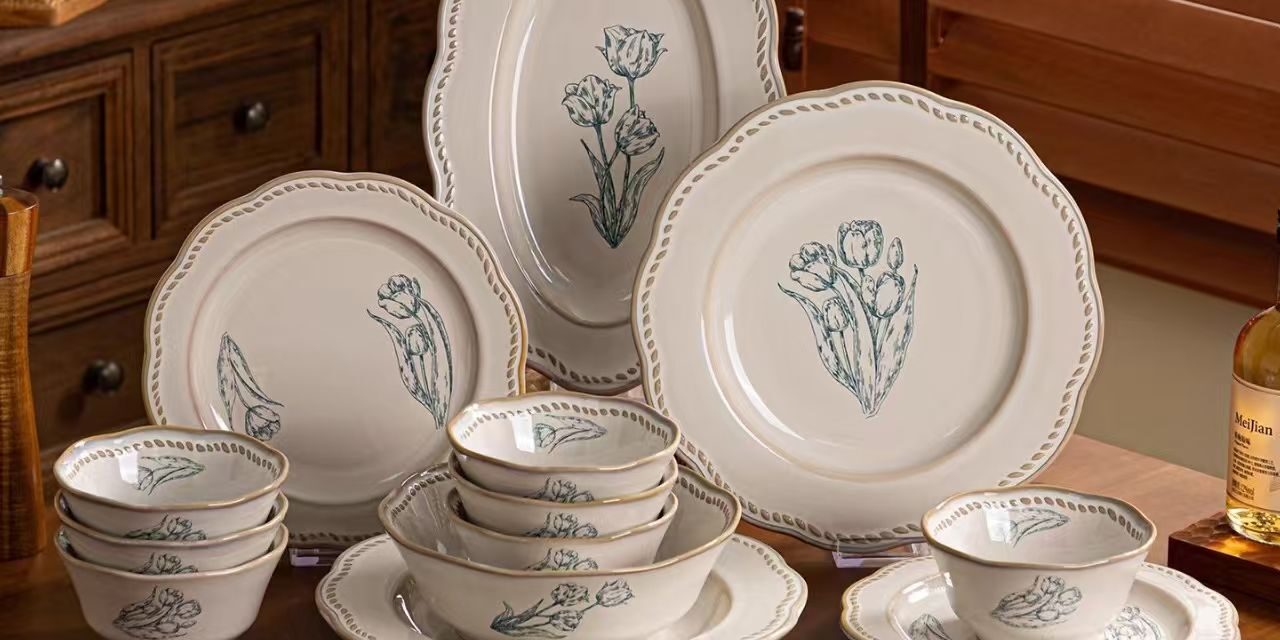 French underglaze luxury ceramic dinnerware sets for home use